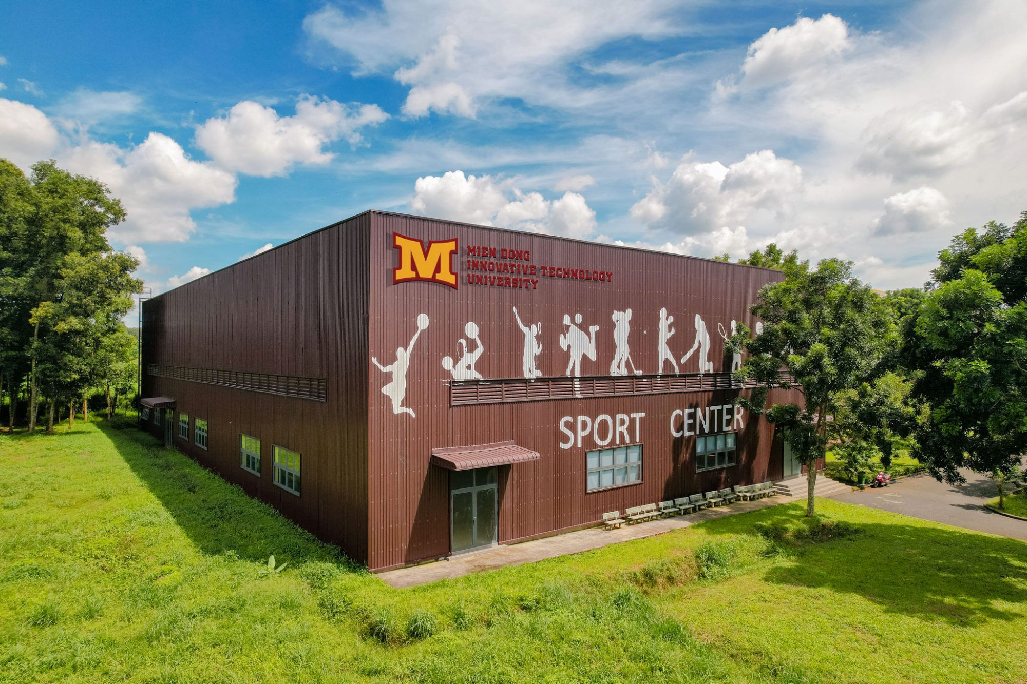 Toàn Cảnh Khuôn Viên Sports Center